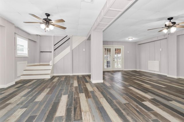 336 Ling Street, Bayou Vista, TX 77563