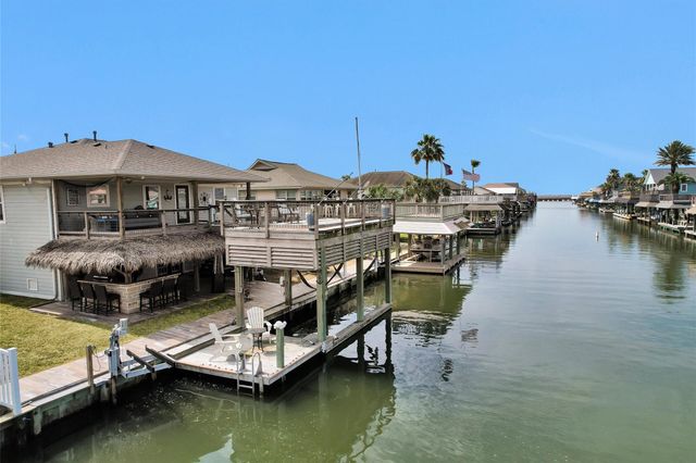 336 Ling Street, Bayou Vista, TX 77563