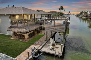 336 Ling Street, Bayou Vista, TX 77563