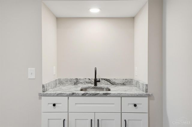 6331 Starridge Court, Green Twp, OH 45248