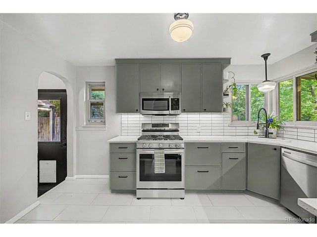 2960 S Corona St, Englewood, CO 80113