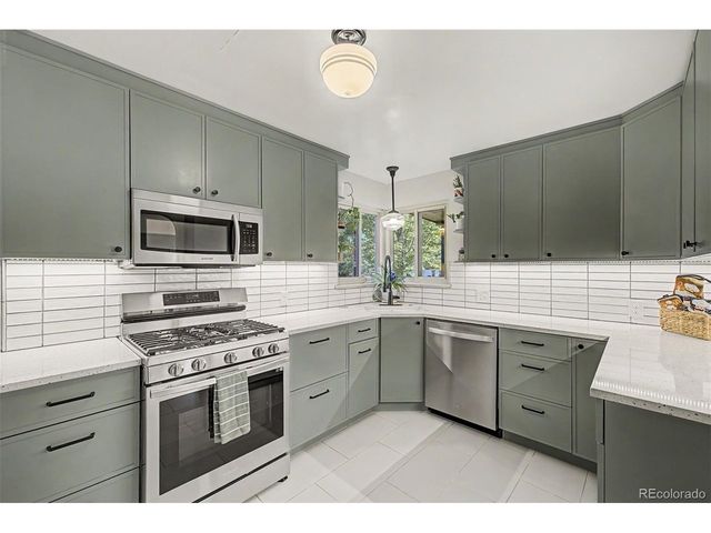 2960 S Corona St, Englewood, CO 80113
