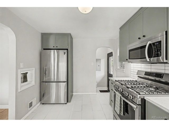 2960 S Corona St, Englewood, CO 80113