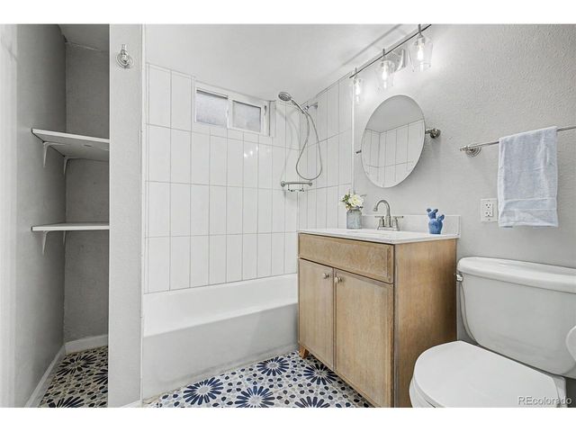 2960 S Corona St, Englewood, CO 80113