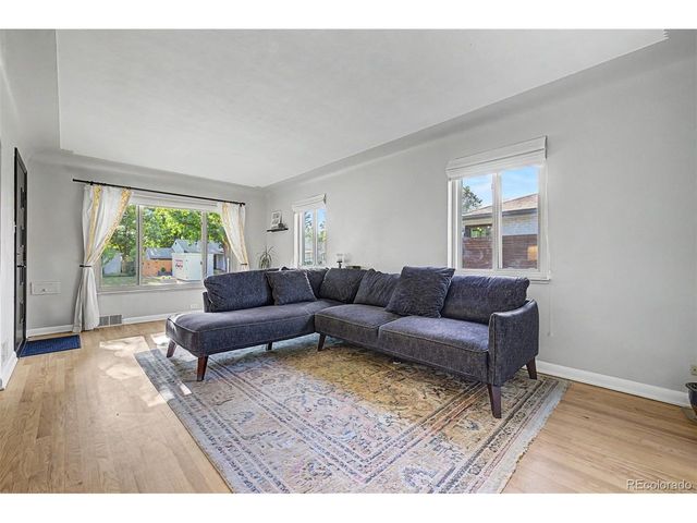 2960 S Corona St, Englewood, CO 80113