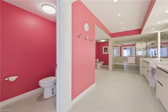 8665 Bay Colony DR 2001, Naples, FL 34108