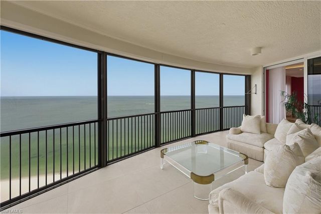 8665 Bay Colony DR 2001, Naples, FL 34108