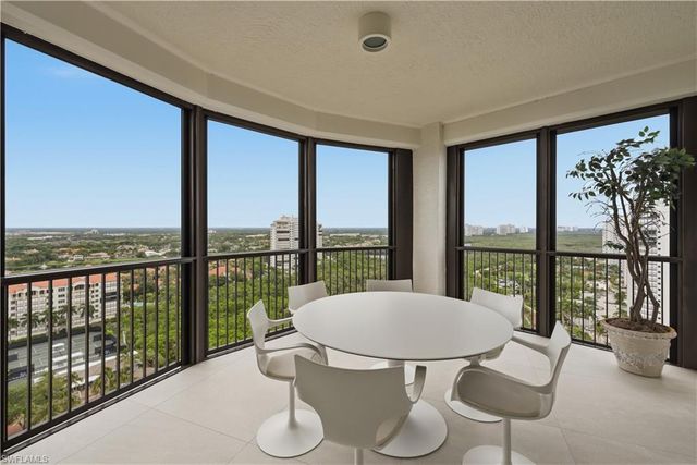 8665 Bay Colony DR 2001, Naples, FL 34108