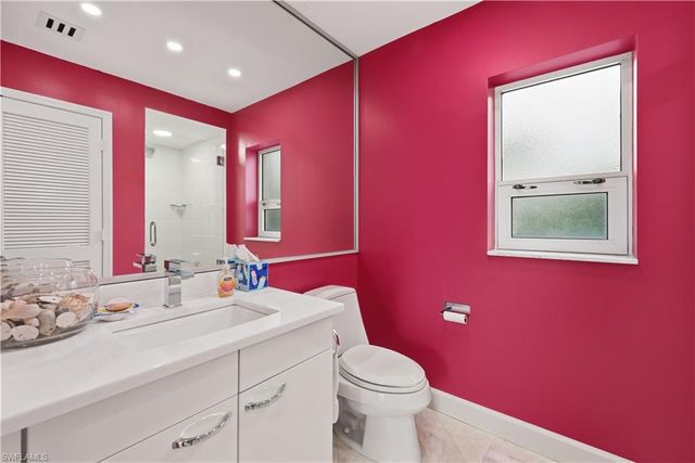8665 Bay Colony DR 2001, Naples, FL 34108