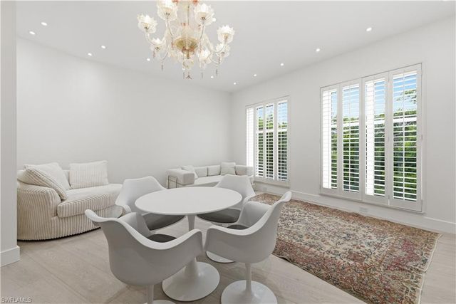 8665 Bay Colony DR 2001, Naples, FL 34108