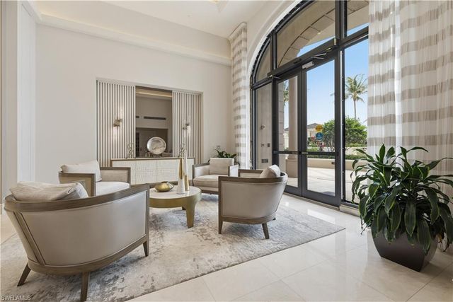 8665 Bay Colony DR 2001, Naples, FL 34108