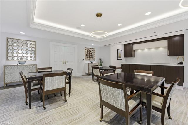 8665 Bay Colony DR 2001, Naples, FL 34108