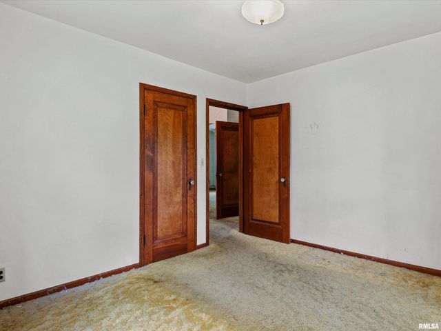 609 Wood Avenue, Springfield, IL 62702