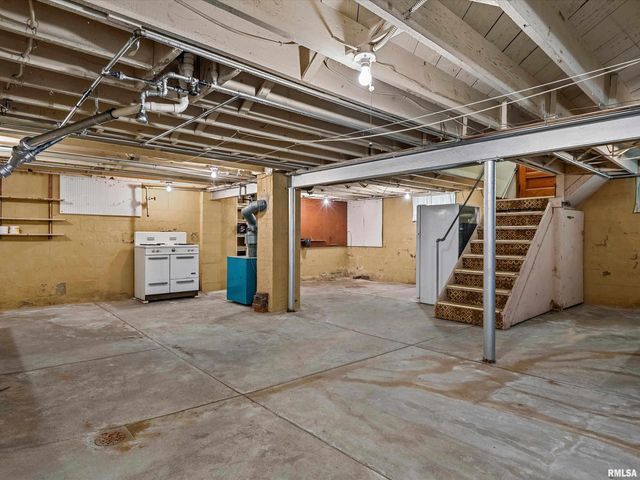 609 Wood Avenue, Springfield, IL 62702