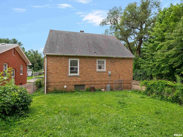 609 Wood Avenue, Springfield, IL 62702