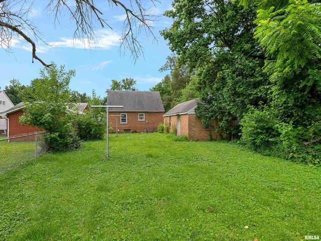 609 Wood Avenue, Springfield, IL 62702