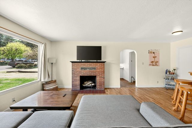 755 Walker Avenue, Ashland, OR 97520