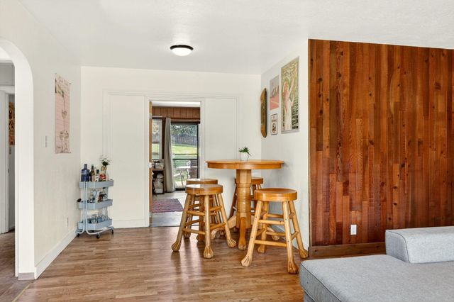755 Walker Avenue, Ashland, OR 97520