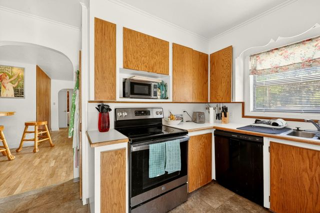 755 Walker Avenue, Ashland, OR 97520