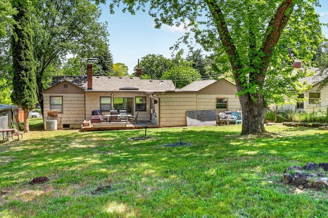 755 Walker Avenue, Ashland, OR 97520