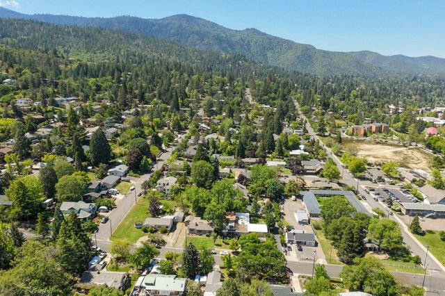 755 Walker Avenue, Ashland, OR 97520