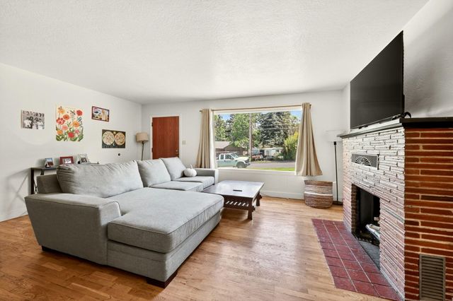 755 Walker Avenue, Ashland, OR 97520