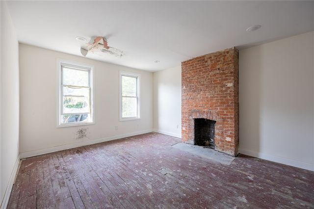 5517 Jackson St, Highland Park, PA 15206