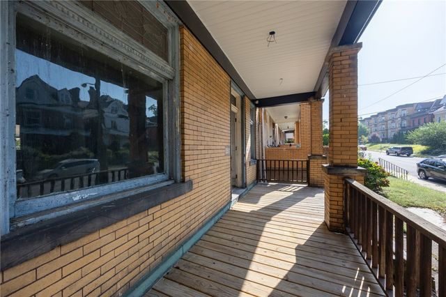 5517 Jackson St, Highland Park, PA 15206