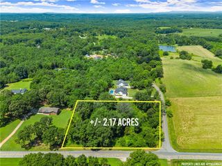 5049 CLARKS BRIDGE Road, Gainesville, GA 30506