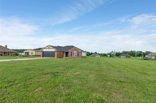 19150 S Coyote Drive, Claremore, OK 74019