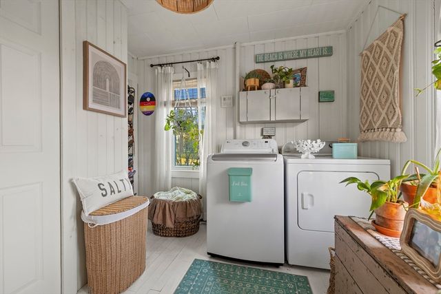 5 Beach St, Mattapoisett, MA 02739