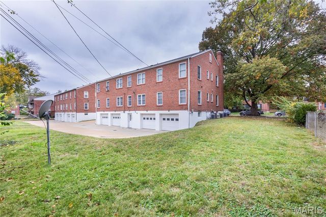 8124-8130 Roxburgh Drive 1E, 1W, 2E, 2W, St Louis, MO 63105