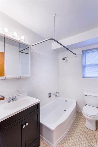 8124-8130 Roxburgh Drive 1E, 1W, 2E, 2W, St Louis, MO 63105