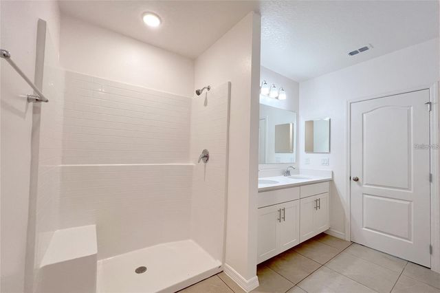 1162 OAK BLUFF DRIVE, Davenport, FL 33837