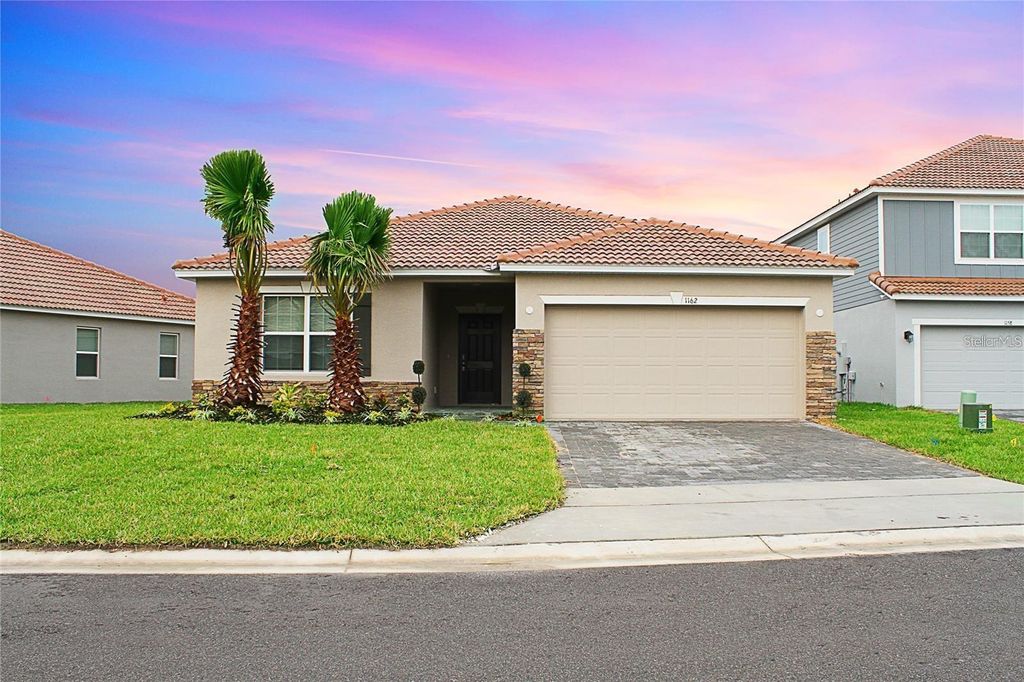 1162 OAK BLUFF DRIVE, Davenport, FL 33837