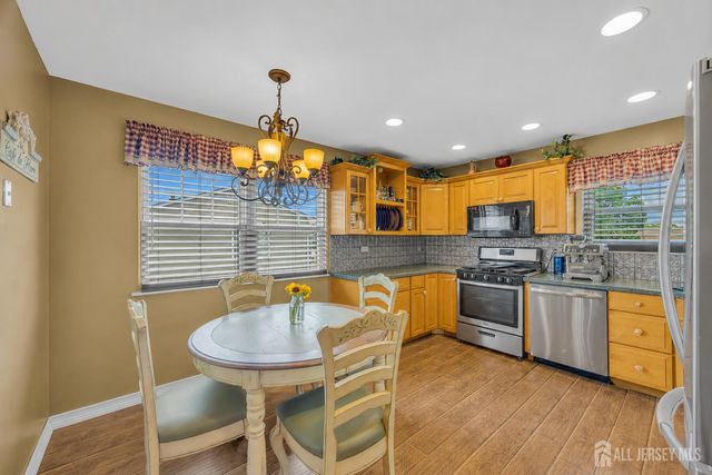 12 JAY Court, Hazlet, NJ 07730