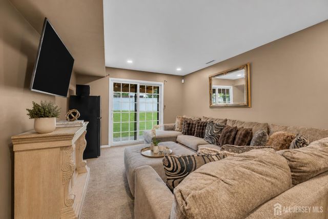 12 JAY Court, Hazlet, NJ 07730