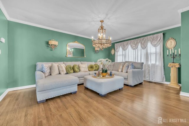12 JAY Court, Hazlet, NJ 07730