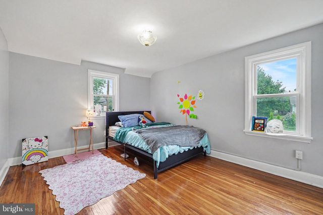 2929 LOCUST LN, Harrisburg, PA 17109