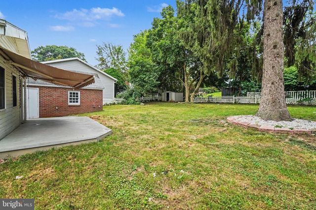 2929 LOCUST LN, Harrisburg, PA 17109