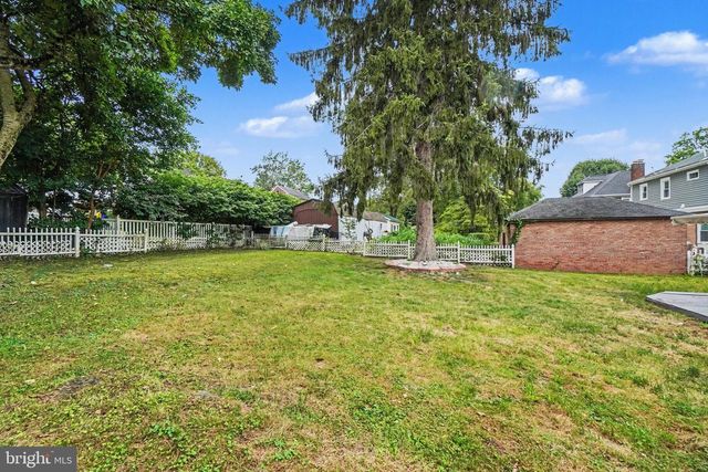 2929 LOCUST LN, Harrisburg, PA 17109