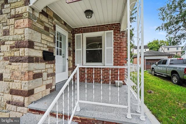 2929 LOCUST LN, Harrisburg, PA 17109