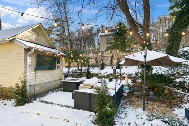 15 Hicks Street, Roslyn, NY 11576