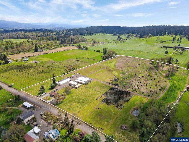 38591 Gilkey Rd, Scio, OR 97374