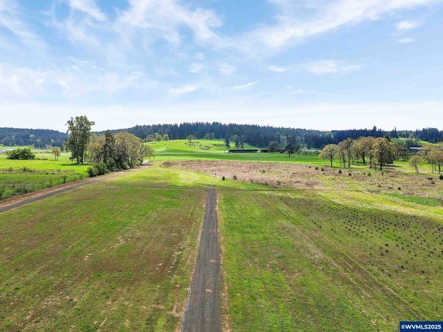 38591 Gilkey Rd, Scio, OR 97374