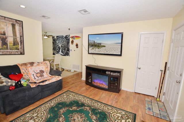 8613 Happy Valley Trl, Pensacola, FL 32514