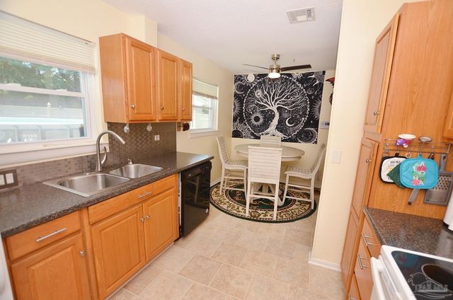 8613 Happy Valley Trl, Pensacola, FL 32514