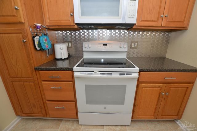 8613 Happy Valley Trl, Pensacola, FL 32514