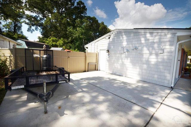 8613 Happy Valley Trl, Pensacola, FL 32514