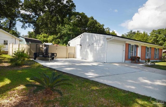 8613 Happy Valley Trl, Pensacola, FL 32514